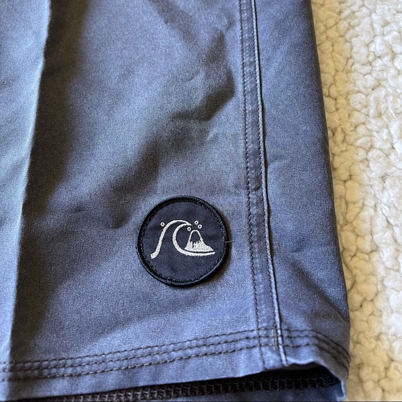 Quicksilver Panel Vee 19" Boardshorts - Picture 6 of 9